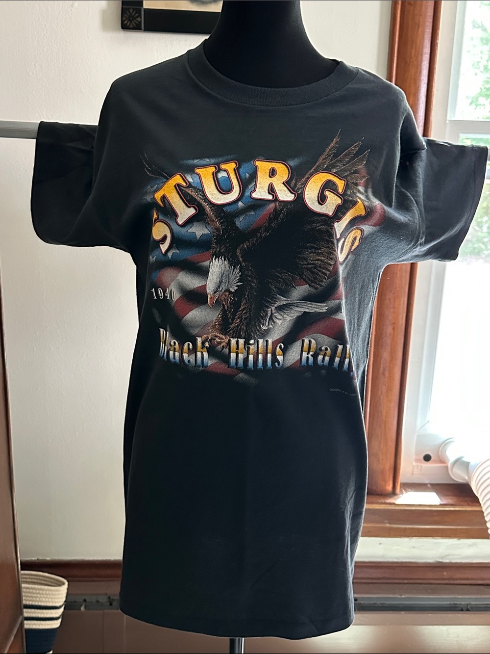 1998 Sturgis Black Hills Rally Eagle Graphic Black Tee